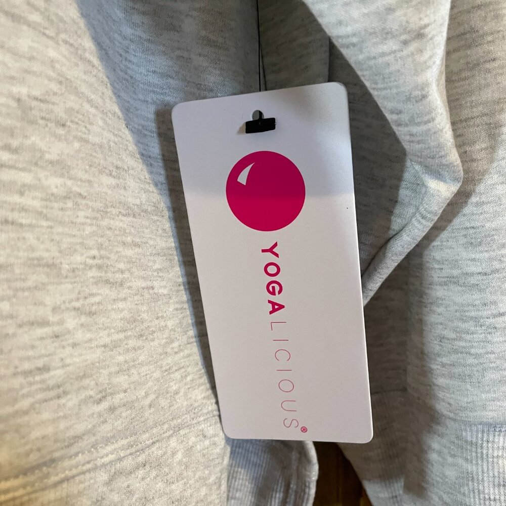 YOGALICIOUS Stephanie Sweatshirt! Size Large (L) / Super SOFT! READ ALL DETAILS - Picture 3 of 9